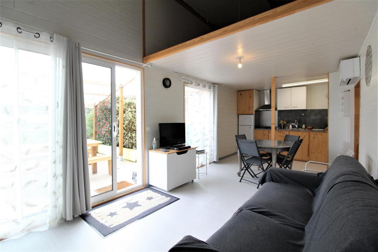 Вилла Au Coeur Du Jardin La Boussac Экстерьер фото