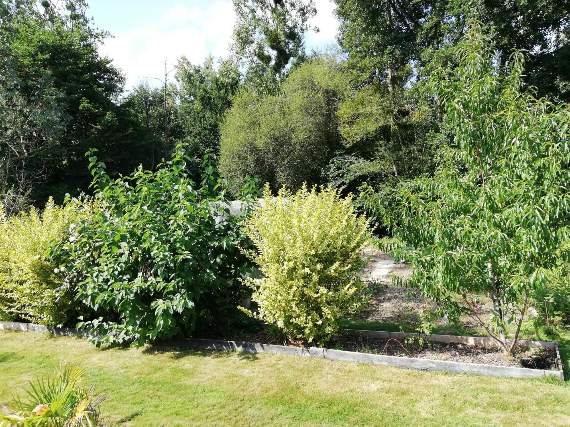 Вилла Au Coeur Du Jardin La Boussac Экстерьер фото